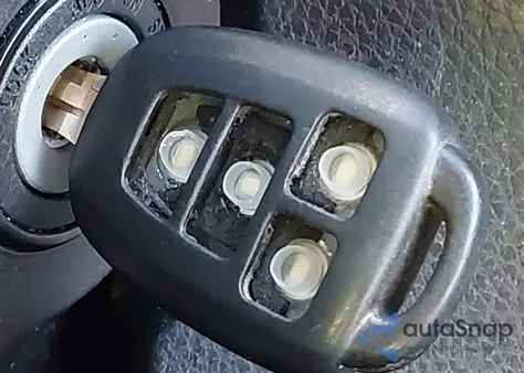 2018 Toyota Corolla Le z USA, uszkodzony, nr VIN 2T1BURHE0JC097743